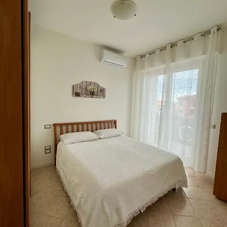 Appartamentino Sul Mare Con Due Balconi, Aria Condizionata, Wi-fi * بورتو بوتنزا بيشينا